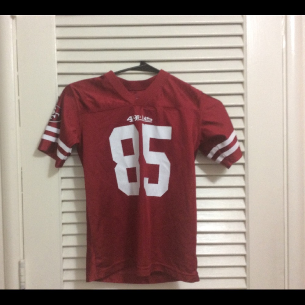 Red 49ers Jersey.(Davis)